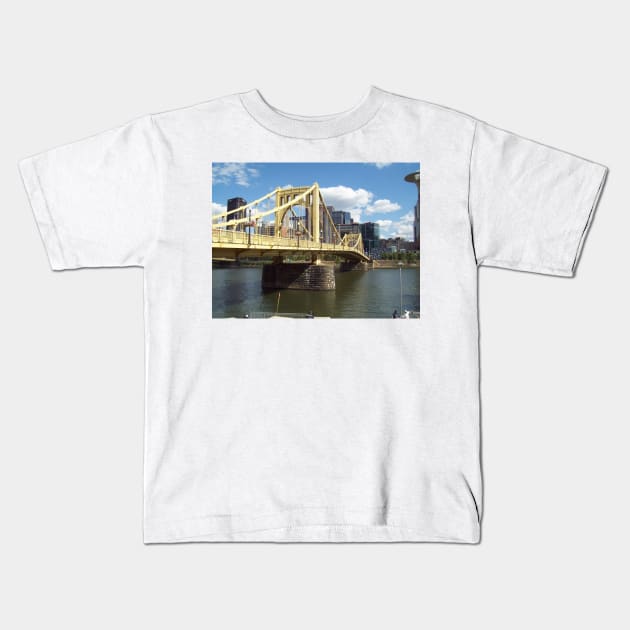 Roberto Clemente Bridge Pittsburgh Pa Kids T-Shirt by PugDronePhotos